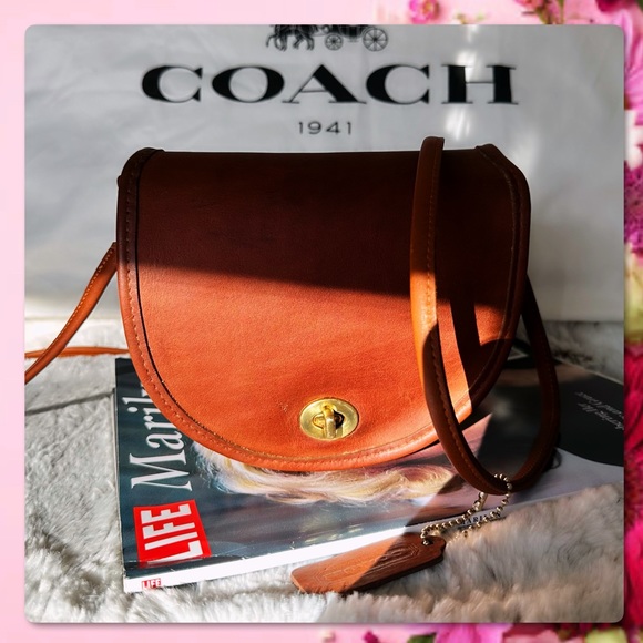 Coach Bags Vintage Coach Nyc British Tan Leather Crossbody Bag 9825